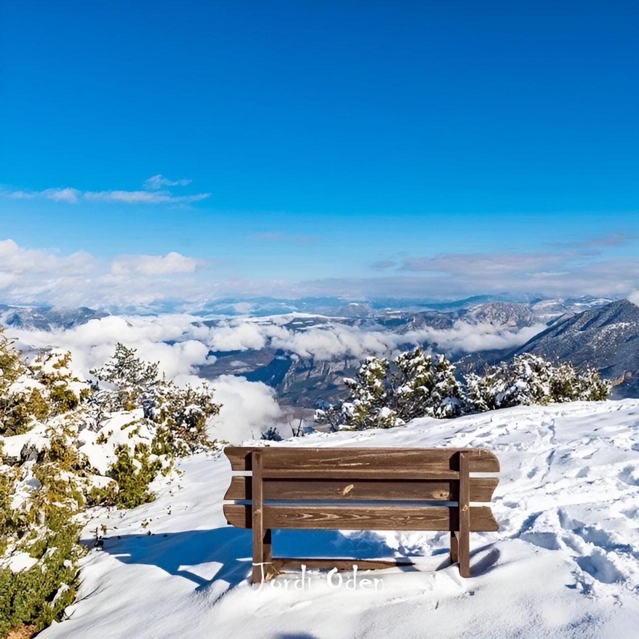 Apartament Duplex Amb Vistes Al Pirineu Catala โกญเดอนาร์โก ภายนอก รูปภาพ